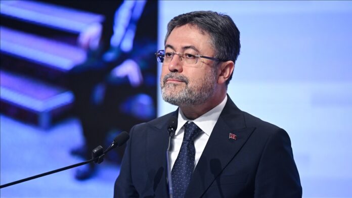 Tarım ve Orman Bakanı İbrahim Yumaklı, pestisitlerin doğru kullanımı konusunda eğitim ve bilgilendirme çalışmaları yapıldığını belirterek, son 2 yılda toplam 370 bin 118 çiftçiye eğitim verildiğini bildirdi.